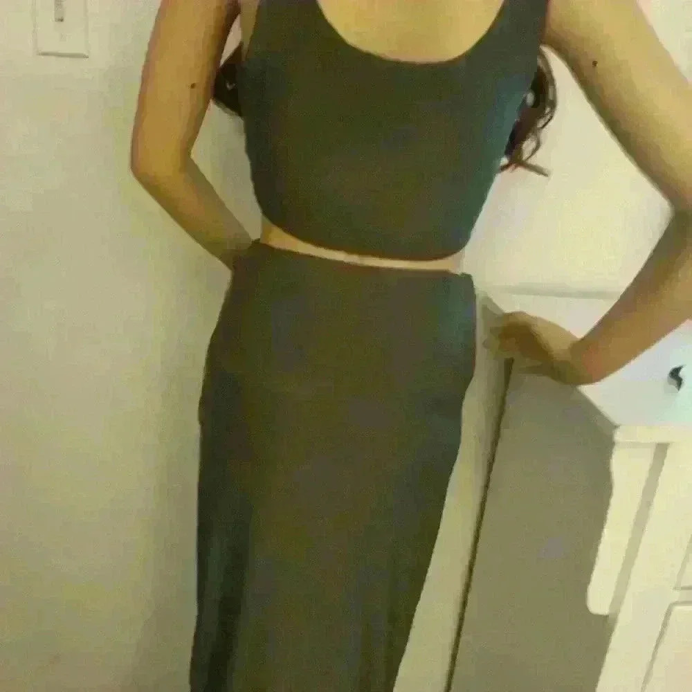 NWT elegant summer beach sexy 2 piece  stretch bandeau and midi skirt S - Picture 3 of 5